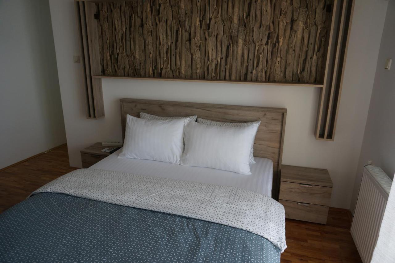 Nice Apartment นิส ภายนอก รูปภาพ
